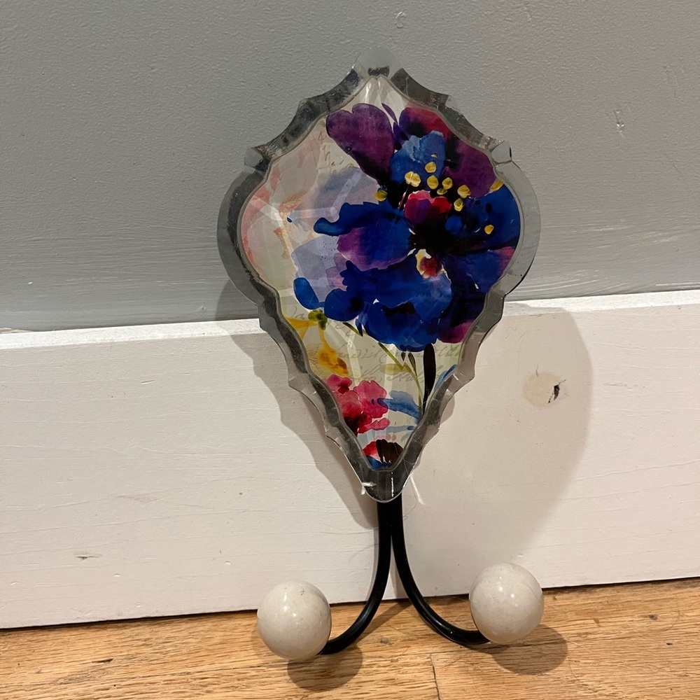Clothes hook